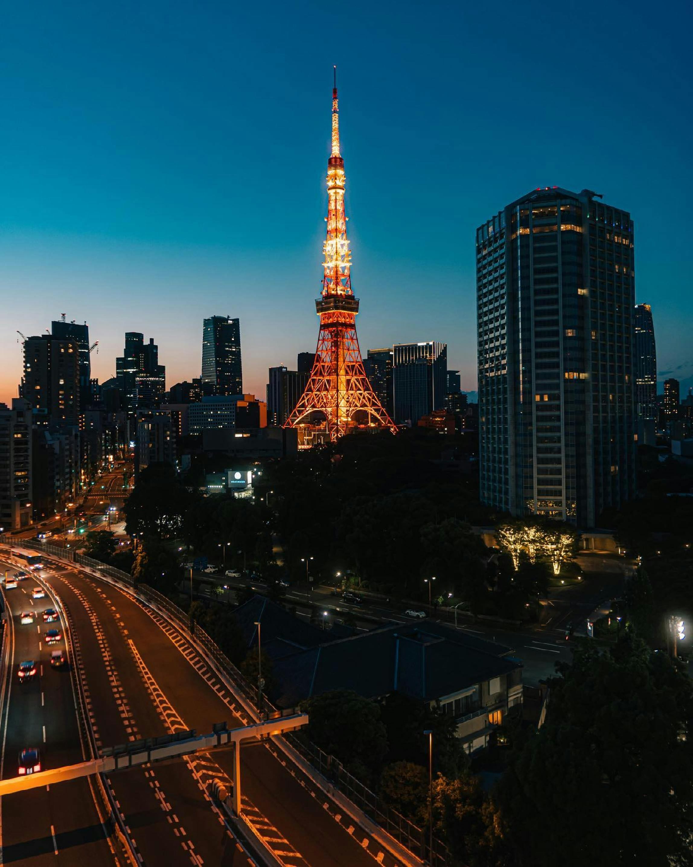 Tokyo Tower nocą